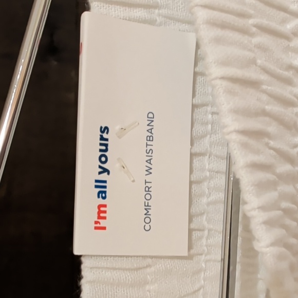 Old Navy Women's High Waist White Shorts Size S - Picture 4 of 10